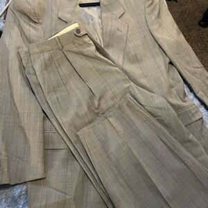 Geoffrey Beene Beige Suit Set